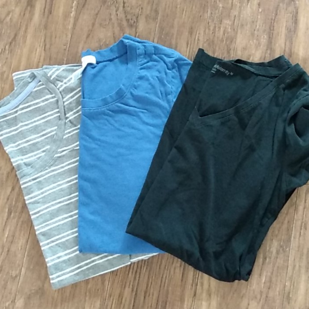 Lot of 3 Maternity shirts Gap, Liz Lange, Ambiance